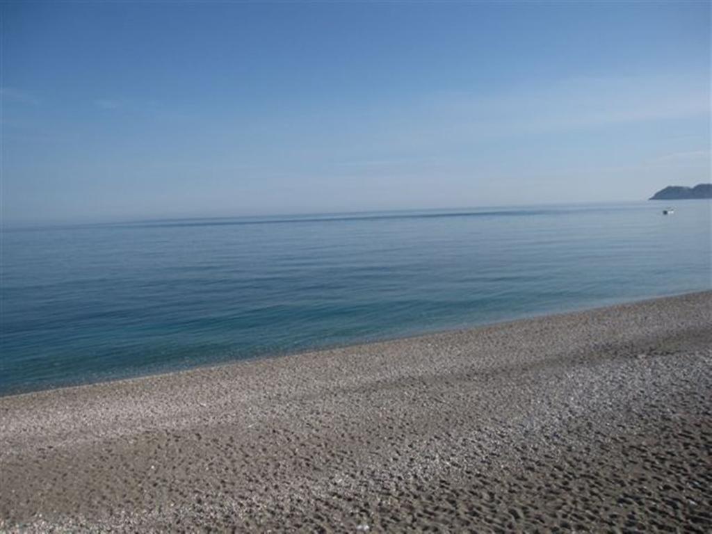 Sea Beach Taormina Apartment Летоянни Экстерьер фото